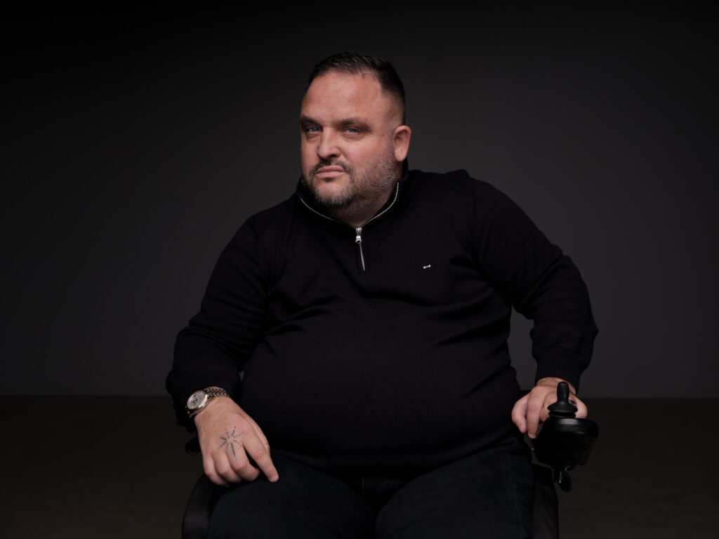 201 tonymoggio portrait @matthieurobinphotogaphe