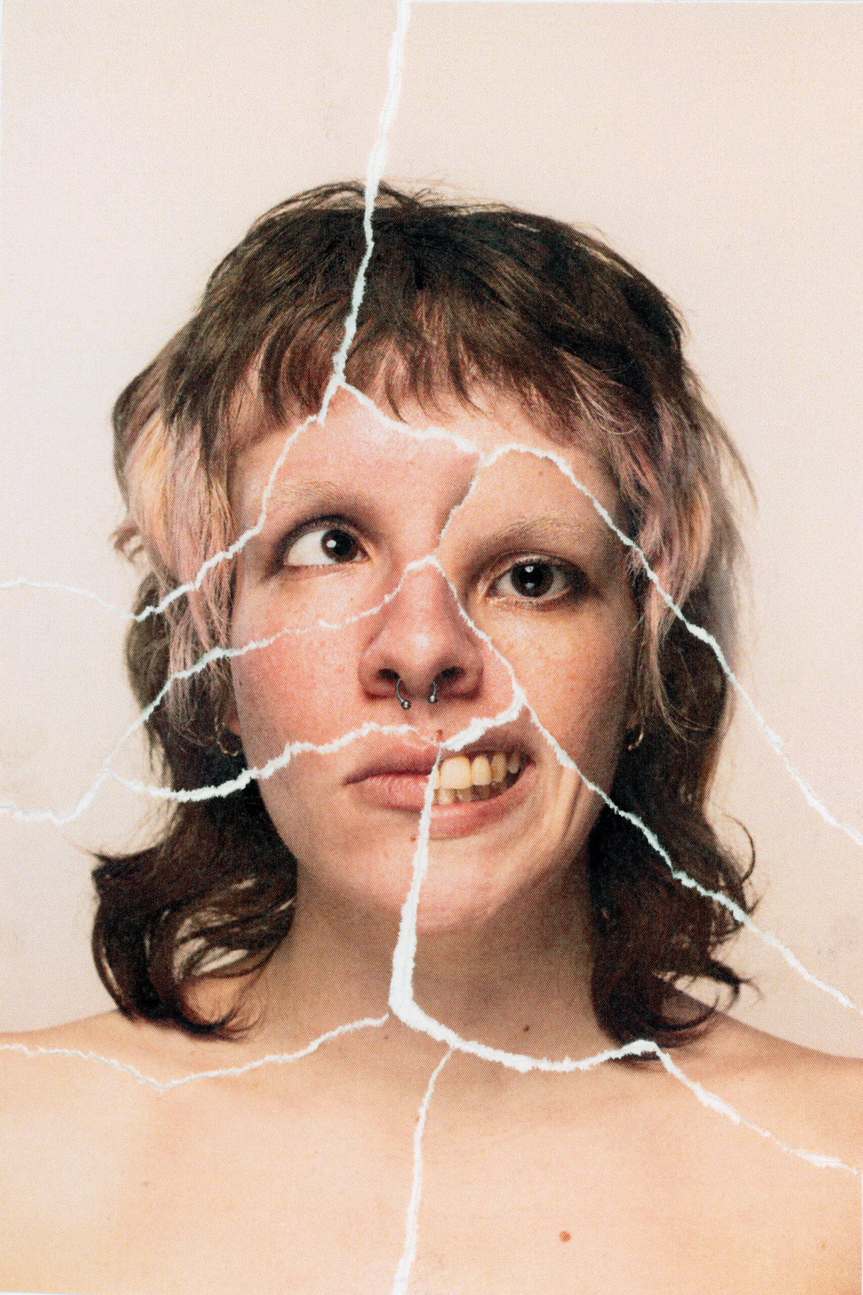 Portraits déchirés – Anouck Laporte